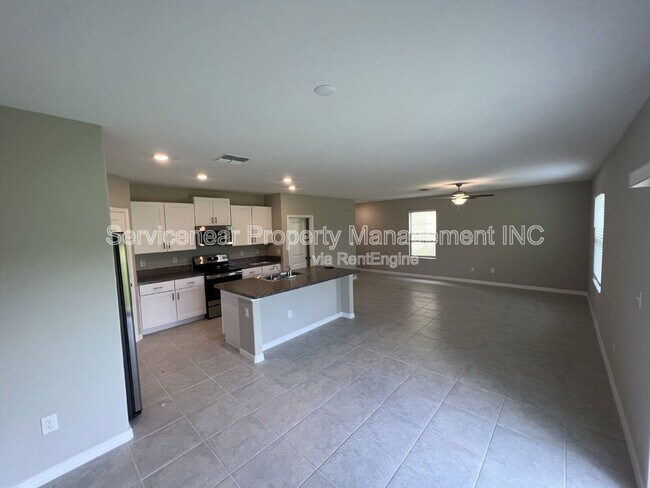 Building Photo - 12032 MIracle Mile Dr