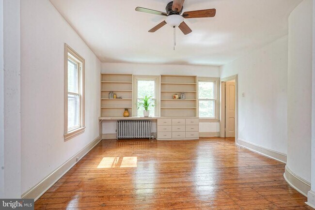 Building Photo - 315 Chestnut St