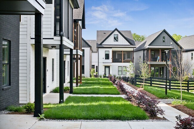 Building Photo - 335 Sophia Rain Dr