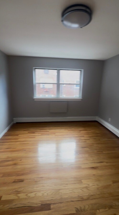 Building Photo - 26 Stiles St