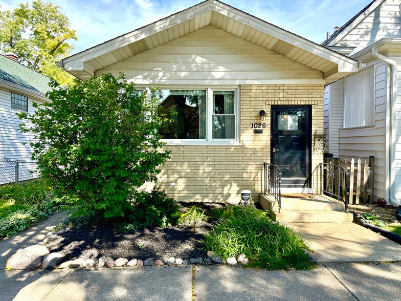 Building Photo - 1026 Ferdinand Ave