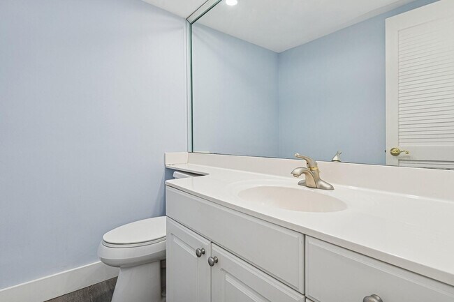 Building Photo - 2000 S Ocean Dr