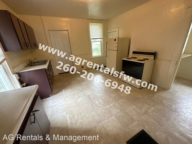 Building Photo - 3 br, 1 bath House - 1217 Michigan Ave
