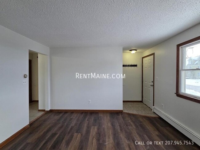 Building Photo - 2 Hartley St