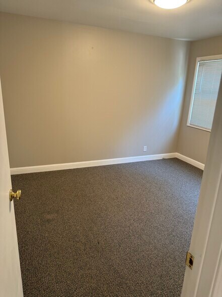 br 1 - 21744 Almaden Rd