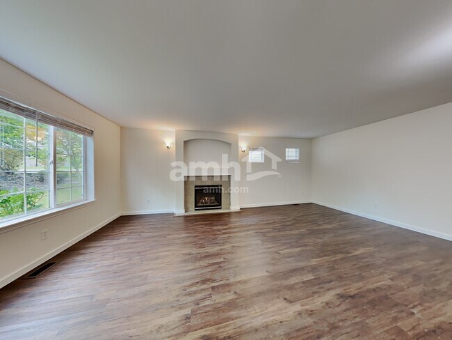 Building Photo - 18312 97th Ave E