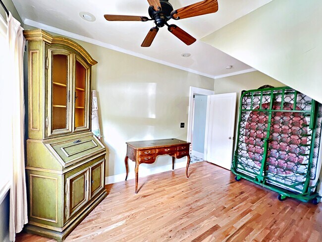 Building Photo - 7315 SE Taylor St