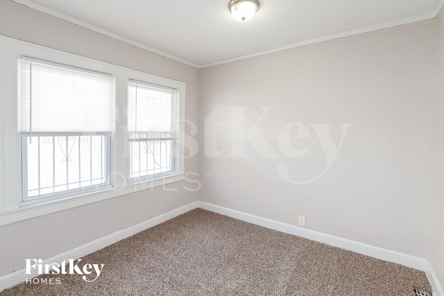 Building Photo - 5004 Michigan Ave