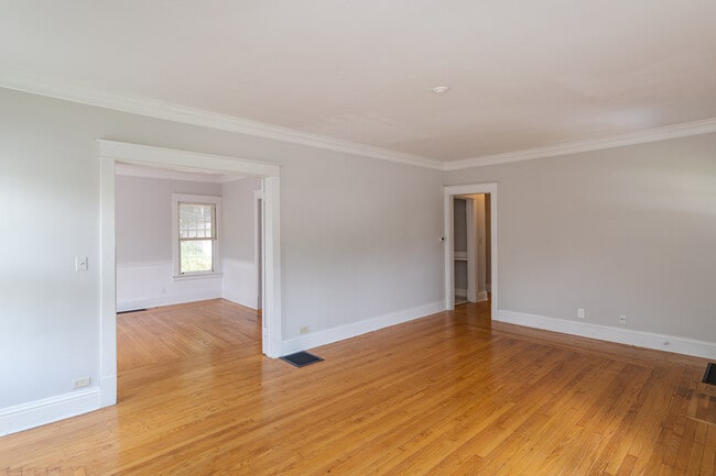 Building Photo - 601 Rushton Rd