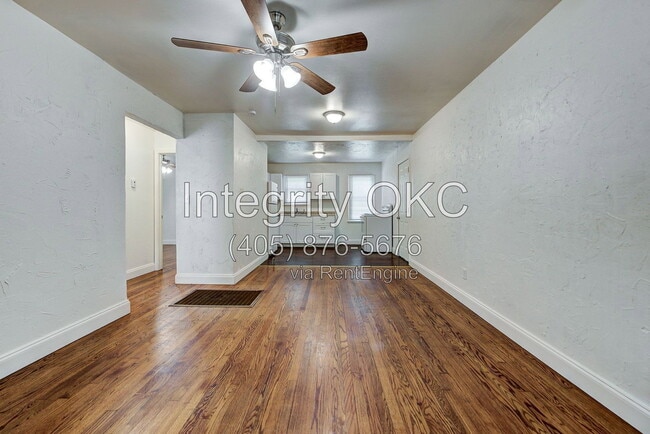 Building Photo - 2321 McCracken Dr
