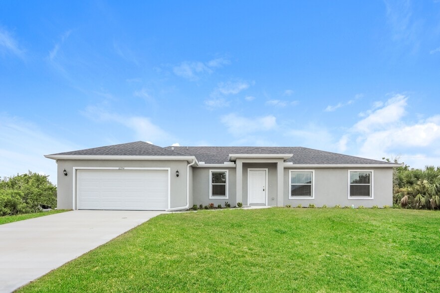 Primary Photo - 10394 Carnegie Ave