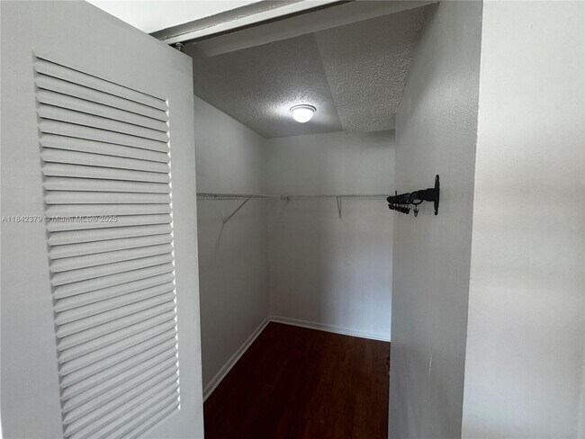 Building Photo - 334 SW 86th Ave