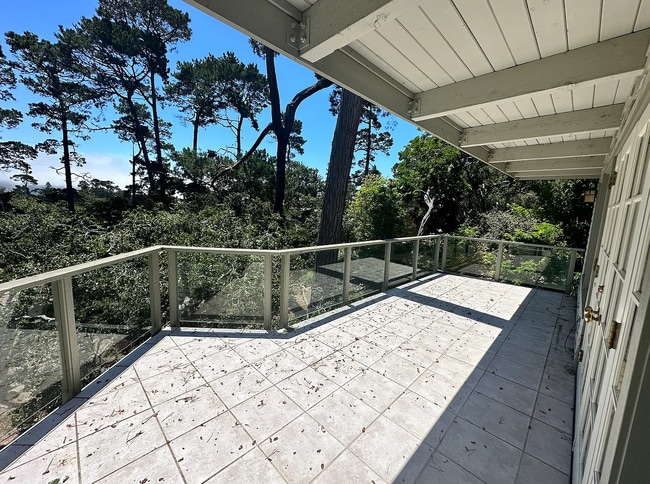 Building Photo - 3300 7th Pl