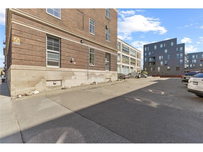 Building Photo - 918 N 3rd St