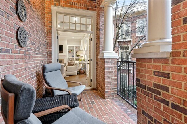 Building Photo - 1016 River Vista Drive