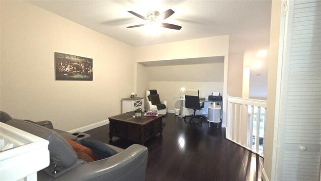 Building Photo - 504 W Palm Aire Dr