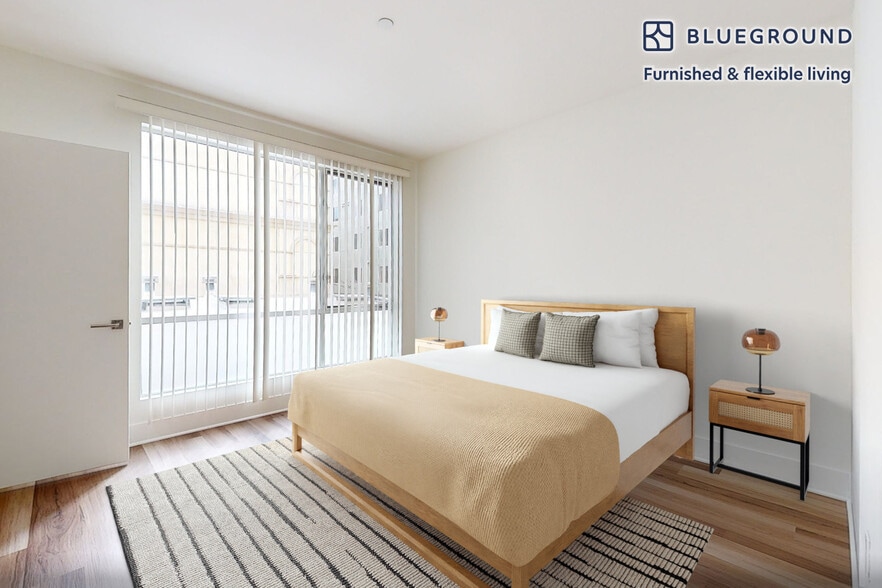 Building Photo - 220 E Broadway