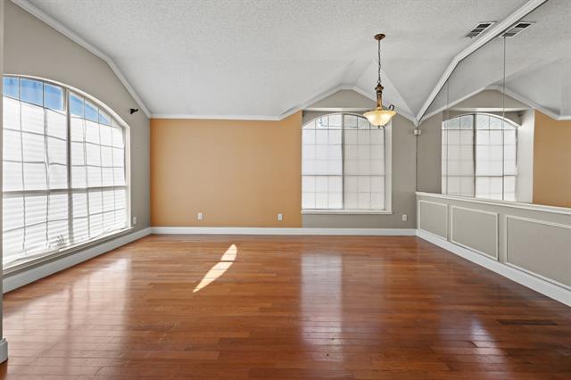Building Photo - 5636 Creekhollow Dr