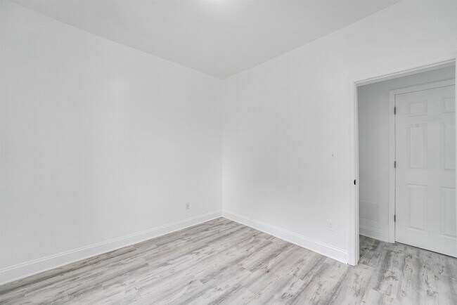 Building Photo - 103 Westover Pl