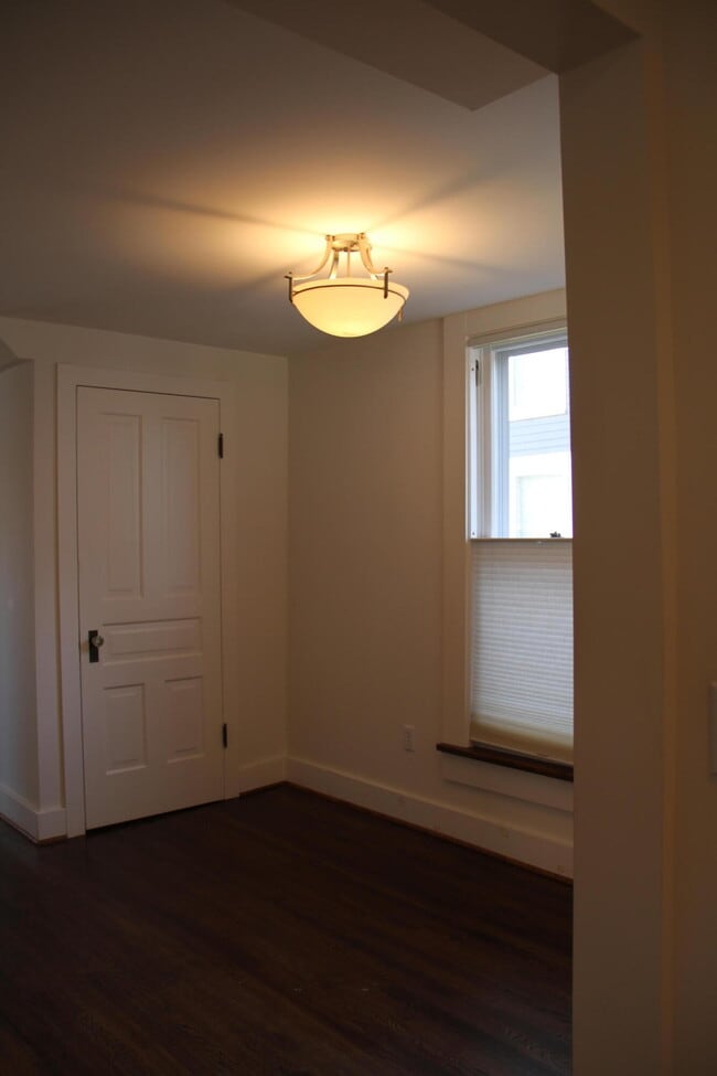 Building Photo - 310 2nd St