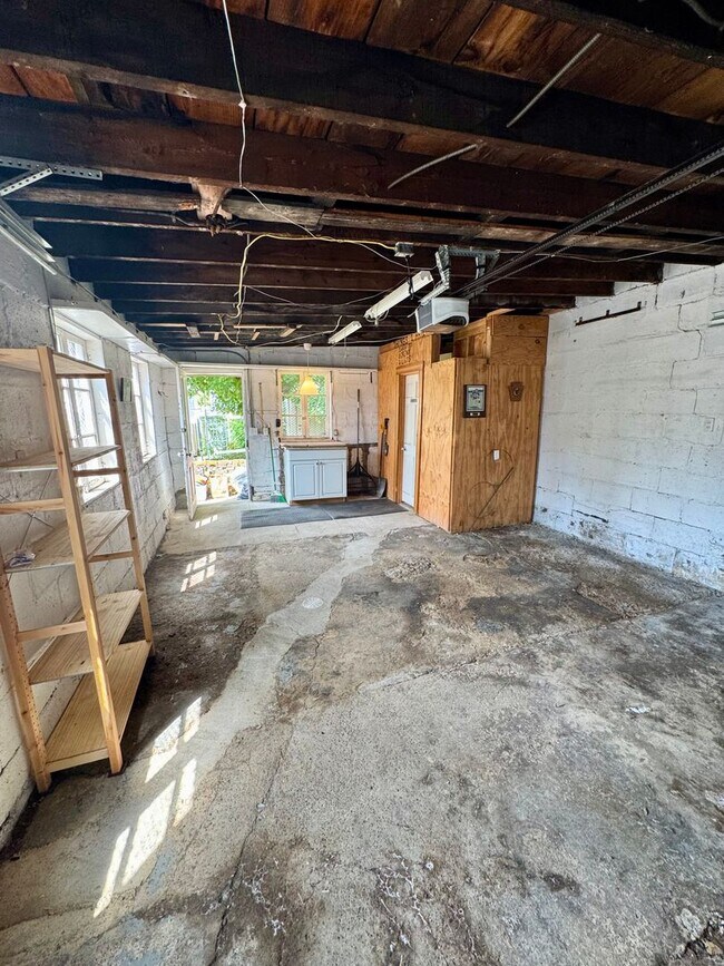 Building Photo - 419 Taylor St