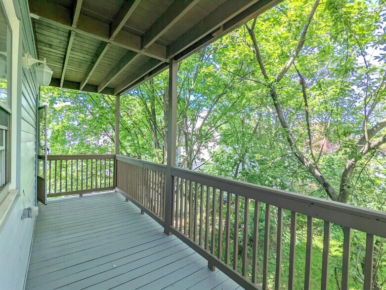 Building Photo - 8 Lowell Cir