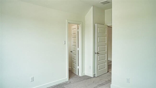 Building Photo - 7102 Grassland Vis Ln