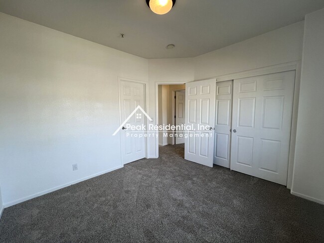 Building Photo - Spacious 3bd/3ba North Natomas Townhouse