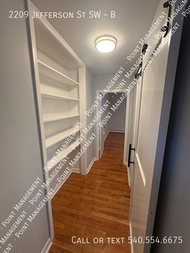 Building Photo - 2209 Jefferson St SW