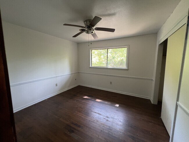 Building Photo - 251 Catalina Cir