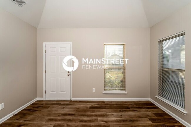 Building Photo - 3 Bedroom Pet-Friendly Home in PELL CITY, AL with Main Street Renewal