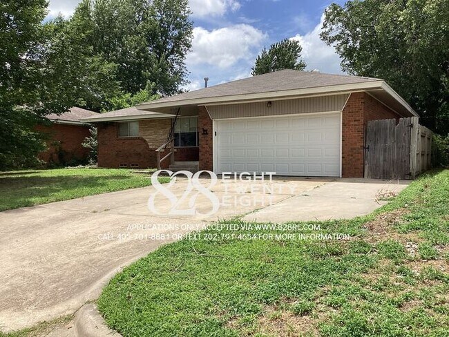 Building Photo - *AVAILABLE NOW* SPACIOUS 3 BED/1.5 BATH SINGLE FAMILY HOME IN MWC!