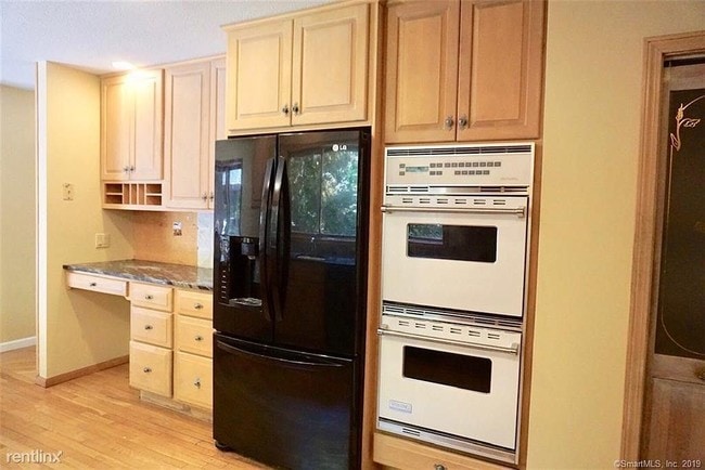 Building Photo - 4 br, 3.5 bath House - 421 Riley Mountain Rd