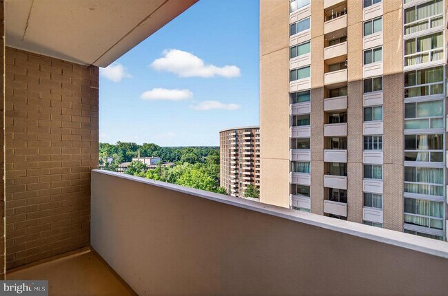 Building Photo - 4601 N Park Ave