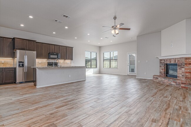 Building Photo - 6719 Yellow Rose Ct