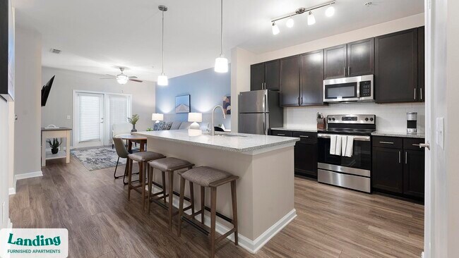 Building Photo - 915 Brentmoor Dr