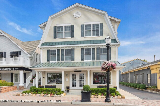 Building Photo - 308 Morris Ave