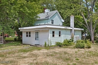 Building Photo - 7 Clearwater St