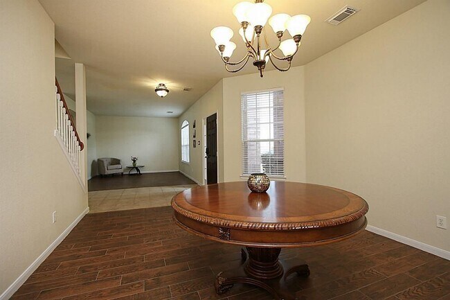 Building Photo - 29619 S Legends Bend Dr
