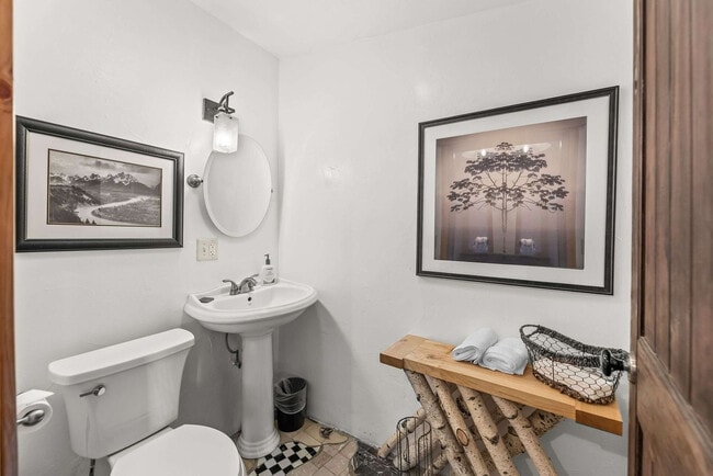 Building Photo - 84 Arcturus Dr