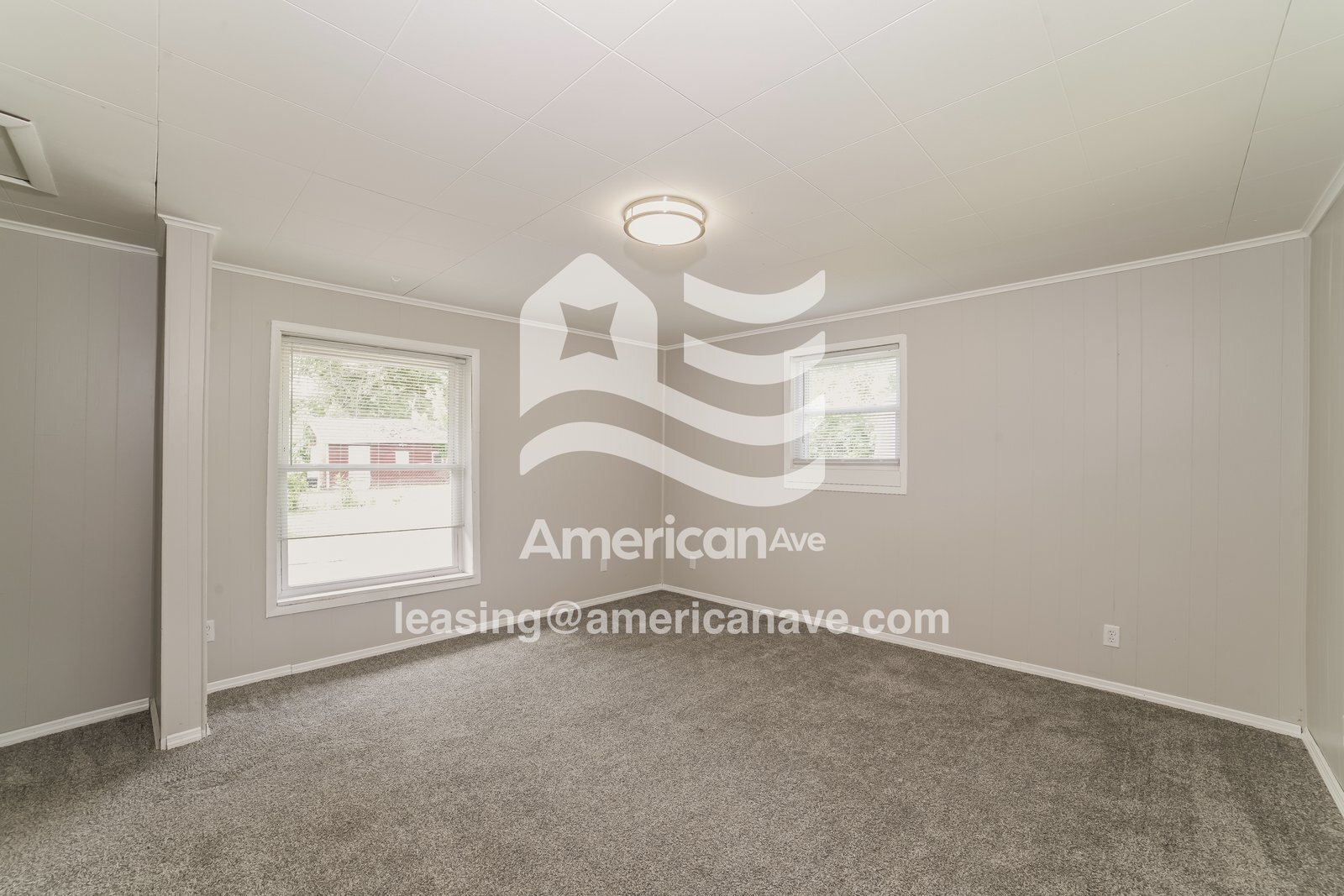 Building Photo - 2221 N Northcrest Dr