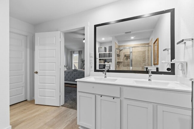 Building Photo - 31714 Melkridge Rd