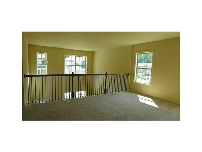 Building Photo - 6010 Pine Bluff Dr