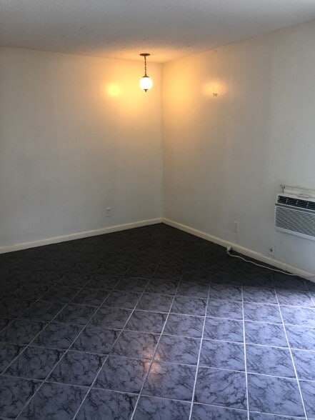 Building Photo - 307-4 Bolivar Ave