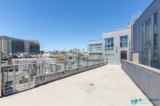 Building Photo - SoMa: Luxuriously Remodeled Conversion Liv...