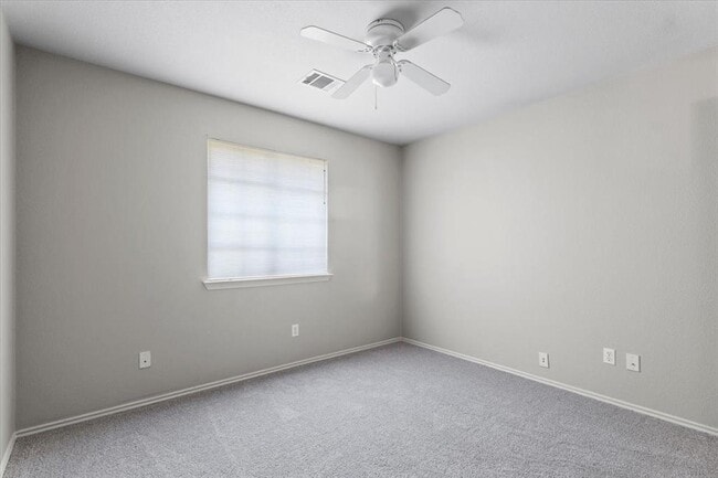 Building Photo - 10525 Hainsworth Park Dr