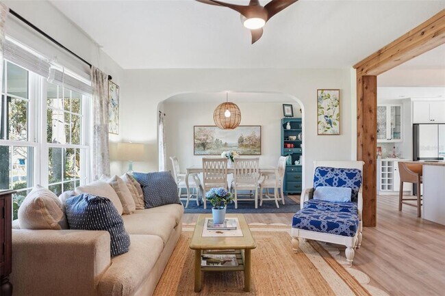 Building Photo - 759 Lantana Ave