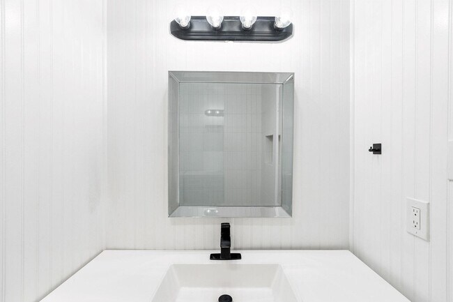 Building Photo - 1712 Timber Ridge Rd