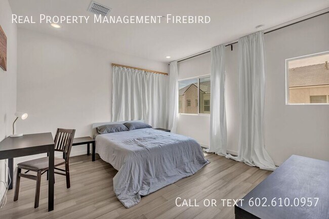 Building Photo - 2272 W Harmont Dr
