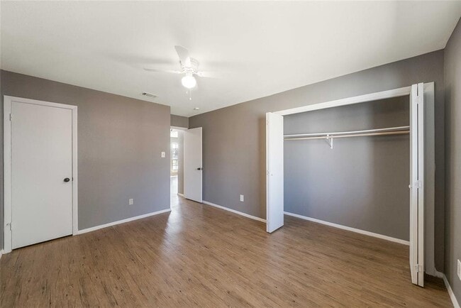 Building Photo - 4900 E Stassney Ln